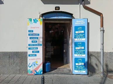 Foto Locale commerciale in VIA PAPA GIOVANNI XXIII, Nocera Inferiore