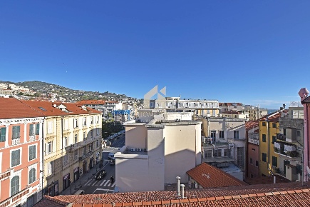 Foto Attico in Via Roma, Sanremo Porto Vecchio di 75 m² con 3 locali