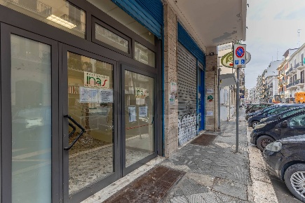 Foto Locale commerciale in Via Signorile 2/C, Bari Umbertina - Madonnella