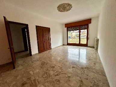 Foto Appartamento in VIA MONTE LEONE, Gallarate Moriggia di 135 m²