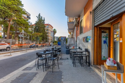 Foto Attività commerciale in Via Fanelli 206/40, Bari San Pasquale di 45 m²
