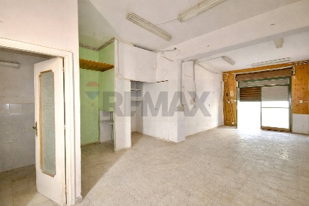 Foto Locale commerciale in via roma 79, Loreto Aprutino Centro di 35 m²