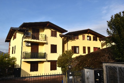 Foto Appartamento in via BOLZANO 11A, Gemonio di 99 m² con 3 locali