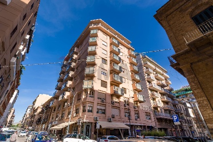 Foto Appartamento in Via Gaetano Daita 15, Palermo di 171 m² con 5 locali