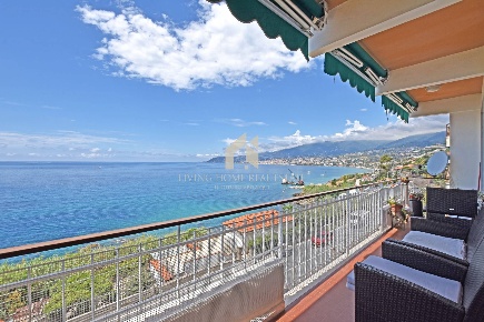 Foto Appartamento in Corso Mazzini, Sanremo La Brezza - Tre Ponti di 130 m²