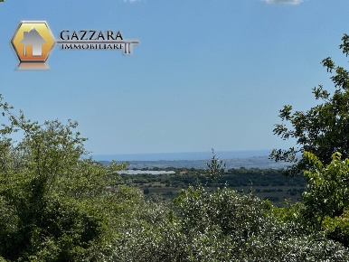 Foto Rustico in contrada Bosco di Sopra sn, Canicattini Bagni di 3470 m²