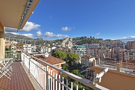 Foto Appartamento in Via Franco Norero, Sanremo San Martino - Villetta