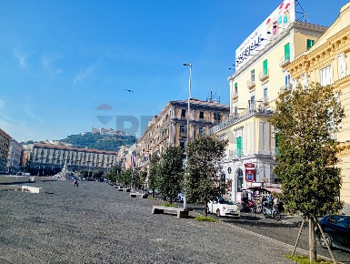 Foto Appartamento in Via San Bartolomeo, Napoli Porto - Municipio di 126 m²