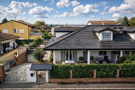 Foto Villa unifamiliare a Alessandria Casalbagliano di 250 m² con 9 locali