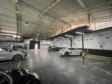 Foto Locale commerciale in Via Guido Cucci, Nocera Inferiore di 350 m²