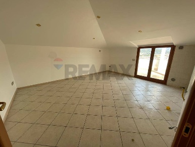 Foto Appartamento in Via Nazionale, Nocera Superiore Centro di 90 m²
