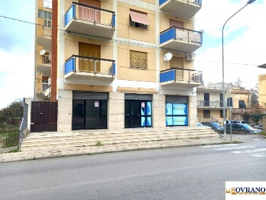 Foto Locale commerciale in Corso Vittorio Emanuele, Capaci Centro di 82 m²
