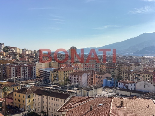 appartamento in vendita a La Spezia in zona Centro Storico