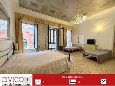 Foto Appartamento in Campo San Bortolomio 5396, Venezia di 250 m²