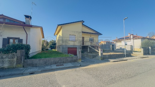 Foto Villa a schiera in VIA GIUSEPPE VERDI 8, Bagnaria Arsa Sevegliano