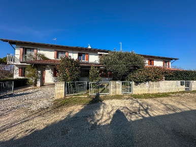 Foto Villa a schiera in VIA FARIE  27, Castions di Strada Centro di 156 m²