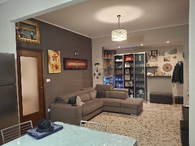 Foto Appartamento in Via Rosolini, Siracusa Gelone - Cadorna di 145 m²