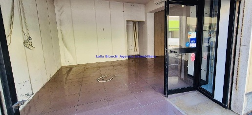 Foto Locale commerciale in VIA KOLBE, Pesaro Montegranaro - Loreto di 32 m²