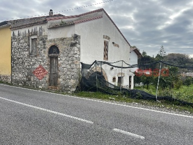Foto Villa bifamiliare in Via Antonio Sebastiani 143, Minturno Centro