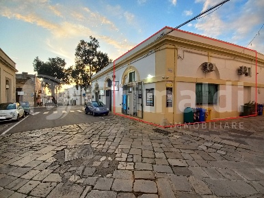 Foto Attività commerciale in Via Umberto I 5, Ugento Centro di 70 m²