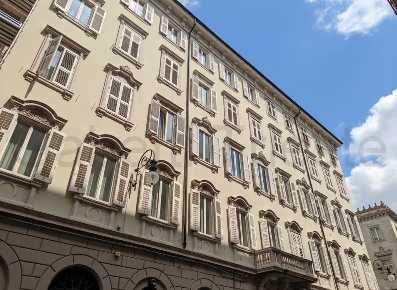 Foto Appartamento a Trieste Borgo Teresiano di 107 m² con 3 locali