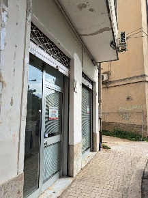 Foto Negozio in Via Puccini 7, Cassino Centro di 65 m² in affitto