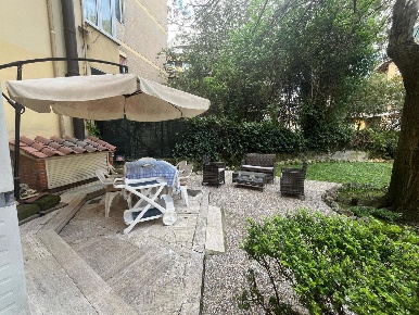 Foto Appartamento in Via Colli Della Farnesina 66, Roma di 156 m²