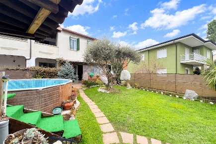 Foto Appartamento in VIA MANDELLI 16, Ronco Briantino di 70 m² con 2 locali