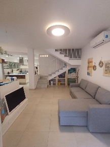 Foto Villa bifamiliare in via cavour 74, Pietrasanta di 120 m² con 6 locali