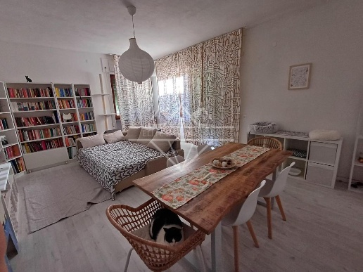 appartamento in vendita a Carrara in zona Stadio