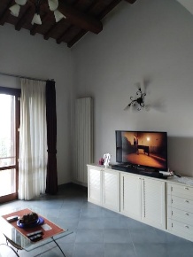 Foto Villa a schiera a Castelfranco di Sotto Centro di 180 m² con 6 locali