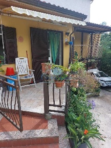 Foto Appartamento a Luni di 75 m² con 4 locali in vendita