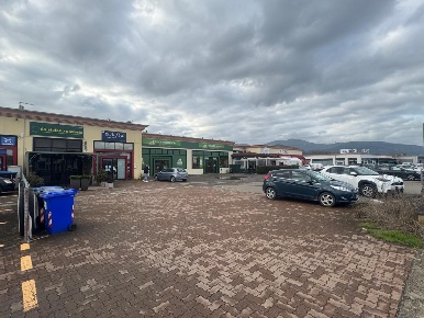 Foto Capannone industriale a Calcinaia di 140 m² con 5 locali in vendita