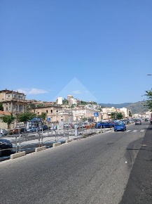 Foto Laboratorio in Via Del Santo, Messina Villaggio Santo di 680 m²