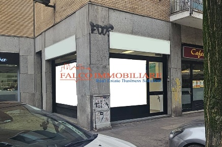 Foto Negozio in Via Solari, Milano Solari di 48 m² con 1 locali in affitto