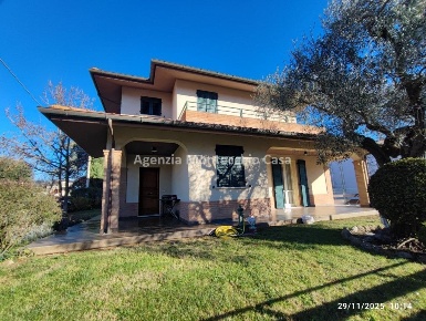 Foto Casa indipendente in Via Togliatti, Montecalvo in Foglia Borgo Massano