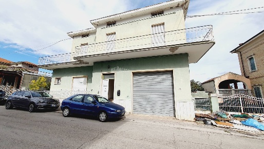 Foto Casa indipendente in Viale Alcide De gasperi, Monsampolo del Tronto