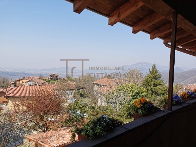 Foto Rustico in Via Castello, Ponteranica di 692 m² con 10 locali