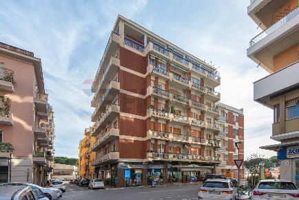 Foto Appartamento in Via Del Bagno Borbonico 15, Pescara di 86 m²