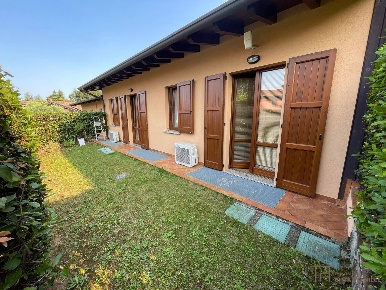 Foto Case semi ndipendenti in Via Della Valle, Manerba del Garda di 63 m²