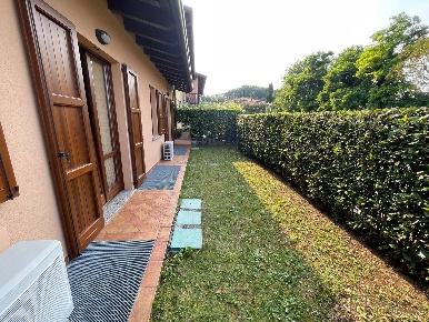 Foto Case semi ndipendenti in Via Della Valle, Manerba del Garda di 63 m²