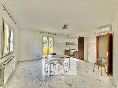 Foto Appartamento in viale Riviera, Pietra Ligure Centro di 78 m²