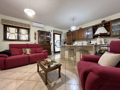Foto Villa bifamiliare a Catanzaro Catanzaro Lido di 240 m² con 6 locali