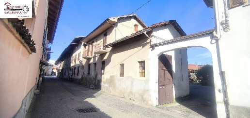 Foto Case semi ndipendenti in Via Debais 41, Candelo di 154 m² con 4 locali