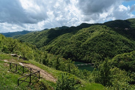 Foto Agriturismo in vignatico, Valle Castellana di 400 m² con 12 locali