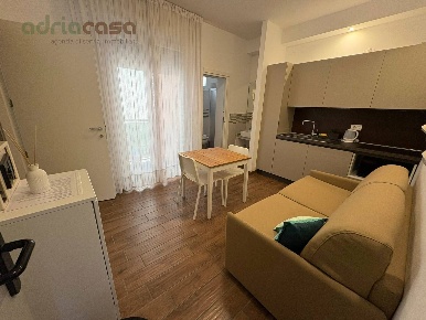 Foto Appartamento in Via Perosi, Riccione Alba Mare di 25 m² con 2 locali