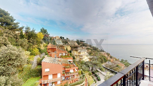 Foto Appartamento in Via Ronchetto 4, Arenzano Centro di 93 m² con 4 locali