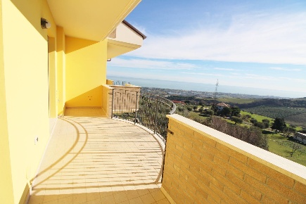 Foto Appartamento in via dei colli, Colonnella di 70 m² con 3 locali