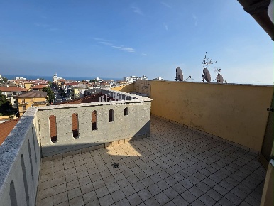 Foto Appartamento in Via Colleoni 50, San Benedetto del Tronto di 100 m²
