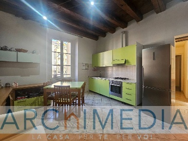 Foto Appartamento in Via Giuseppe Garibaldi, Malnate Centro di 68 m²